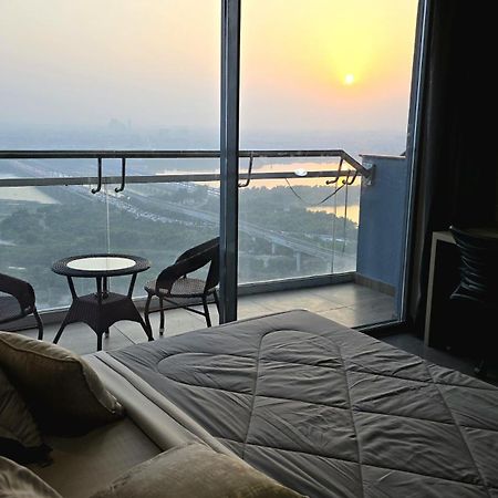 Hotel The Luxe Living Noida Zewnętrze zdjęcie
