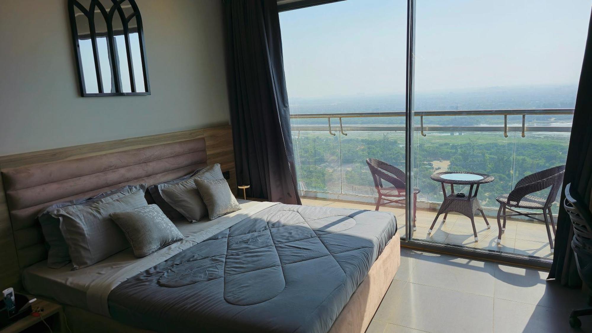 Hotel The Luxe Living Noida Zewnętrze zdjęcie